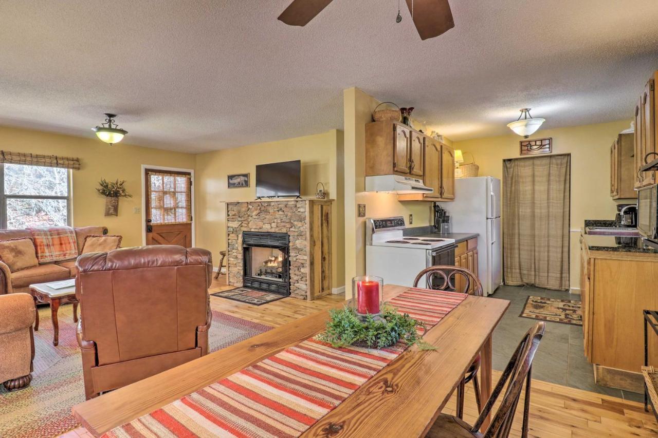 Creekside Retreat With Deck, 18 Miles To Wolf Ridge Βίλα Weaverville Εξωτερικό φωτογραφία