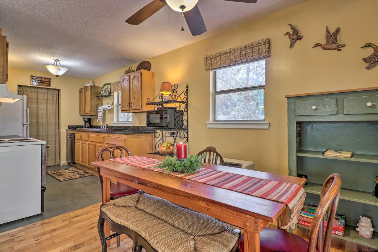 Creekside Retreat With Deck, 18 Miles To Wolf Ridge Βίλα Weaverville Εξωτερικό φωτογραφία